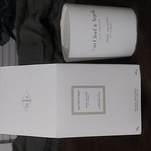 Van Cleef & Arpels Bougie Parfumee Scented Candle (Rose Velours)